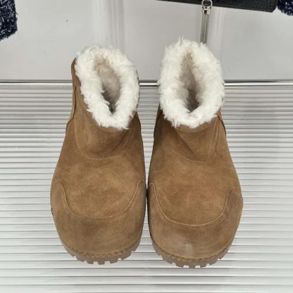 Balenciaga Unisex Alaska Fur Bootie in Brown Split Calfskin and White Synthetic Material - 图片 4