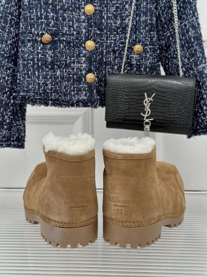 Balenciaga Unisex Alaska Fur Bootie in Brown Split Calfskin and White Synthetic Material - 图片 7