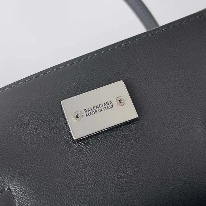 Balenciaga Women Bel Air Small Carry All Bag in Black Smooth Calfskin-Silver - 图片 8
