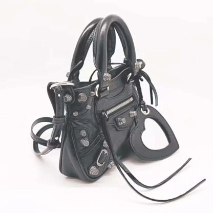 Balenciaga Women Neo Cagole XS Handbag in Black Arena Lambskin - 图片 4