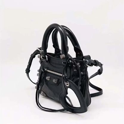 Balenciaga Women Neo Cagole XS Handbag in Black Arena Lambskin - 图片 5