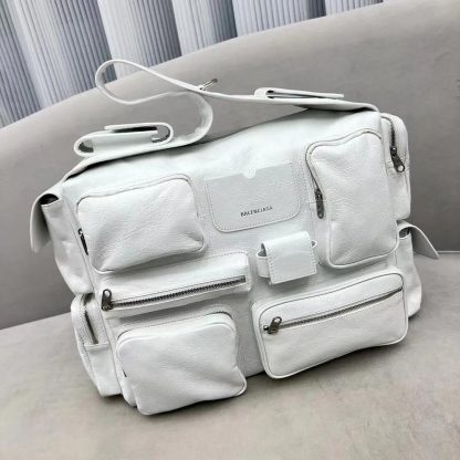 Balenciaga Women Superbusy Large Sling Bag in White 702168210C89104 - 图片 5