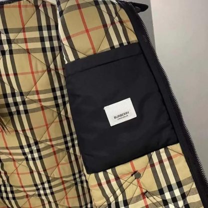 Burberry Men Quilted Thermoregulated Harrington Jacket 80479341 - 图片 10