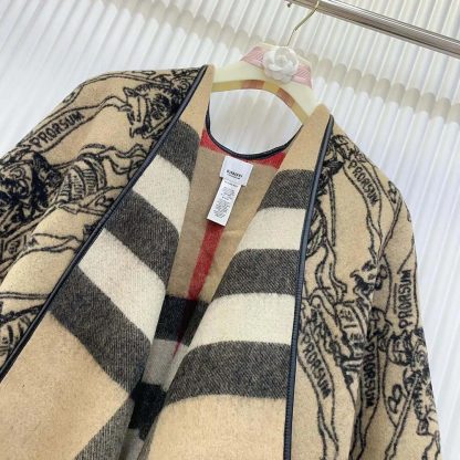 Burberry Women Reversible EKD Check Wool Cape-Brown 80741921 - 图片 7