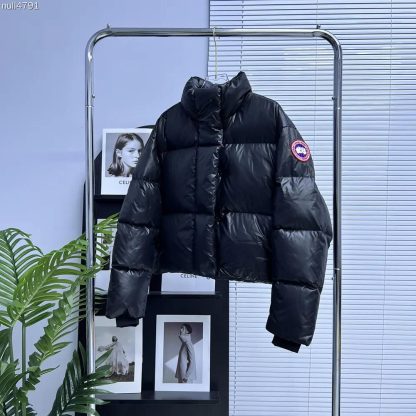 Canada Goose Men Cypress Cropped Puffer in Recycled Feather-Light Ripstop Shiny-Black - 图片 4