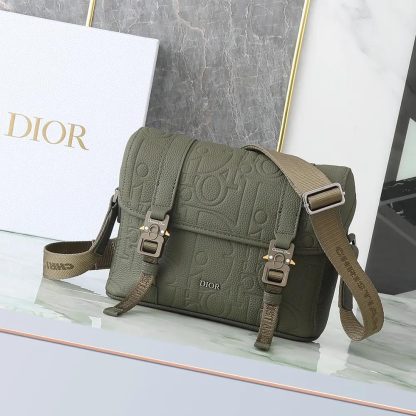 Dior Men Hit the Road Messenger Bag with Flap Khaki Dior Gravity Leather - 图片 2