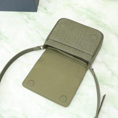 Dior Men Messenger Bag with Flap Khaki Dior Gravity Leather and Khaki Grained Calfskin - 图片 6