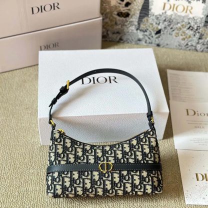Dior Women 30 Montaigne Cigale Mini Bag Blue Dior Oblique Jacquard - 图片 2