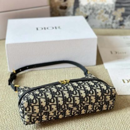 Dior Women 30 Montaigne Cigale Mini Bag Blue Dior Oblique Jacquard - 图片 8