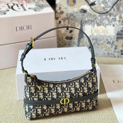 Dior Women 30 Montaigne Cigale Mini Bag Blue Dior Oblique Jacquard - 图片 5