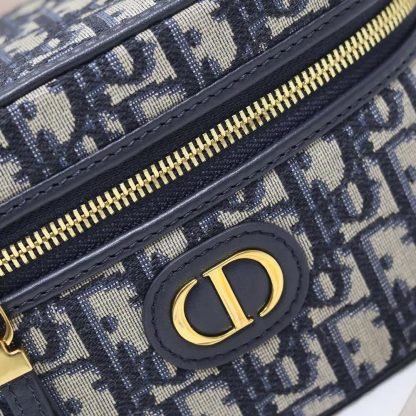 Dior Women 30 Montaigne Mini Vanity Case Blue Dior Oblique Jacquard - 图片 9