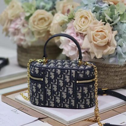 Dior Women 30 Montaigne Mini Vanity Case Blue Dior Oblique Jacquard - 图片 4