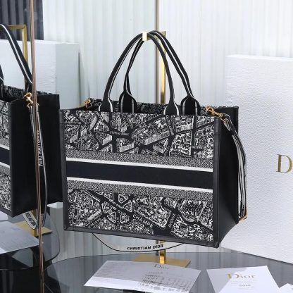 Dior Women Medium Dior Book Tote Black and White Plan de Paris Embroidery with Black Calfskin - 图片 3