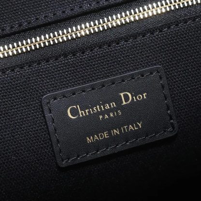 Dior Women Medium Dior Book Tote Black and White Plan de Paris Embroidery with Black Calfskin - 图片 10