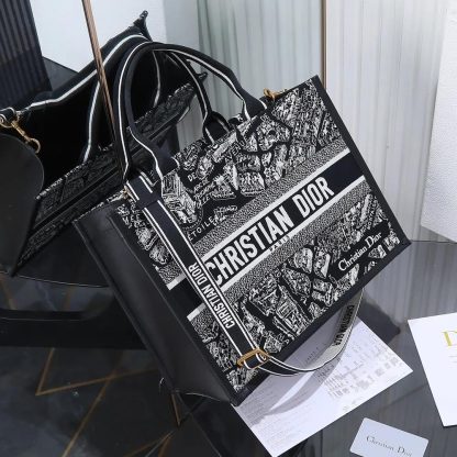Dior Women Medium Dior Book Tote Black and White Plan de Paris Embroidery with Black Calfskin - 图片 4
