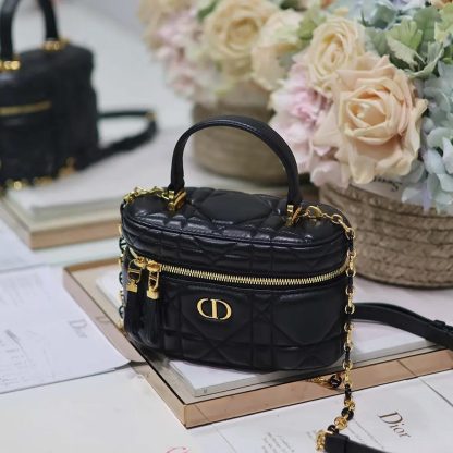Dior Women Caro Mini Vanity Case Black Macrocannage Lambskin - 图片 4