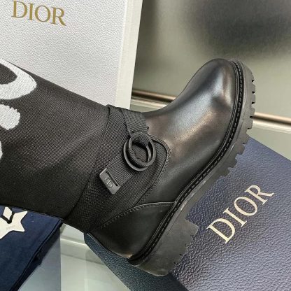 Dior Women D-Major Boot Black Technical Fabric with White Miss Dior Graffiti Print - 图片 10