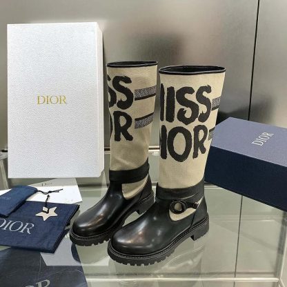 Dior Women D-Major Boot Warm Taupe Technical Canvas with Black Miss Dior Graffiti Print - 图片 2