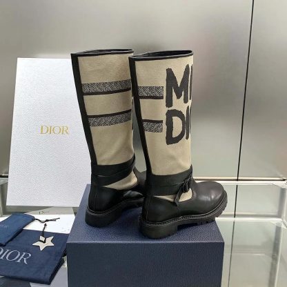 Dior Women D-Major Boot Warm Taupe Technical Canvas with Black Miss Dior Graffiti Print - 图片 4