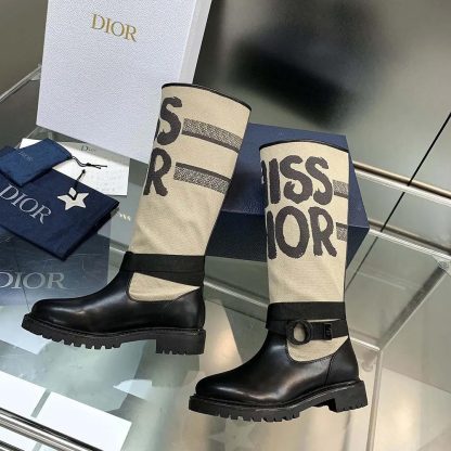 Dior Women D-Major Boot Warm Taupe Technical Canvas with Black Miss Dior Graffiti Print - 图片 8