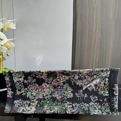 Dior Women Large Dior Book Tote Black Embroidery M1286ZEDO_M911 - 图片 5