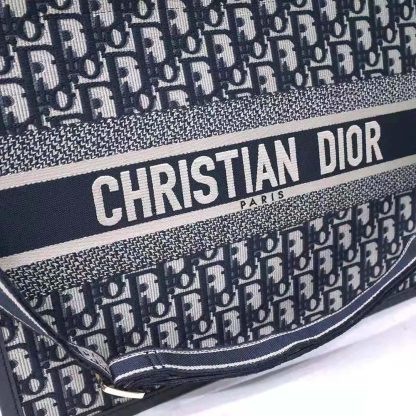 Dior Women Medium Dior Book Tote Blue Dior Oblique Embroidery and Calfskin - 图片 4