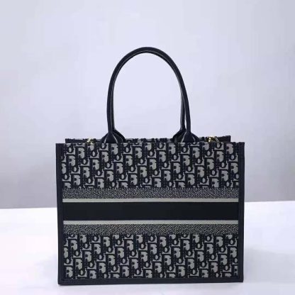 Dior Women Medium Dior Book Tote Blue Dior Oblique Embroidery and Calfskin - 图片 10