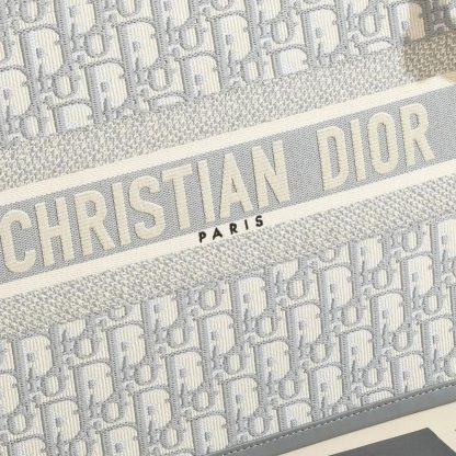 Dior Women Medium Dior Book Tote Gray Dior Oblique Embroidery and Calfskin - 图片 8