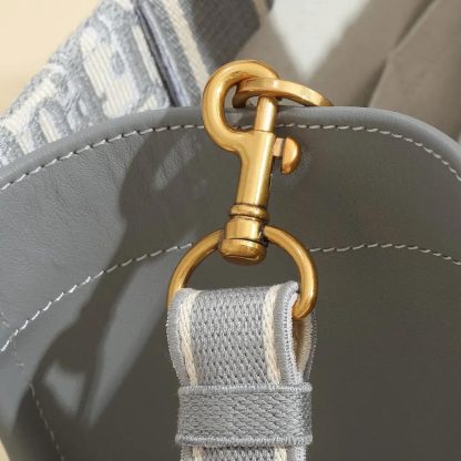 Dior Women Medium Dior Book Tote Gray Dior Oblique Embroidery and Calfskin - 图片 7