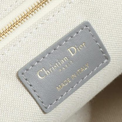 Dior Women Medium Dior Book Tote Gray Dior Oblique Embroidery and Calfskin - 图片 10