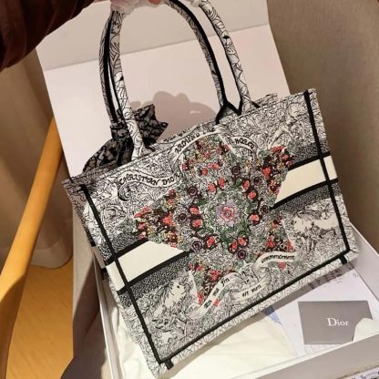 Dior Women Medium Dior Book Tote Latte Embroidery M1296ZEDO - 图片 5