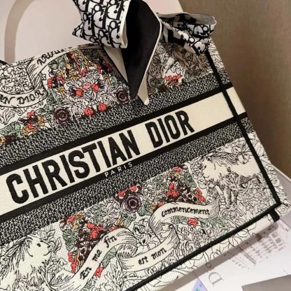 Dior Women Medium Dior Book Tote Latte Embroidery M1296ZEDO - 图片 7