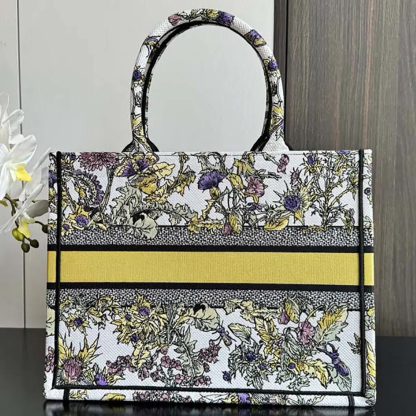 Dior Women Medium Dior Book Tote Latte Embroidery with Yellow Multicolor Dior Chardons Motif - 图片 3