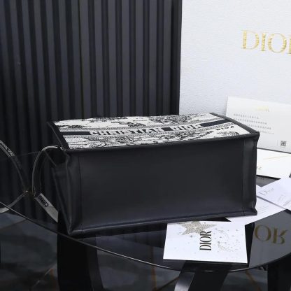 Dior Women Medium Dior Book Tote Latte and Black Dior Zodiac Embroidery with Black Calfskin - 图片 7
