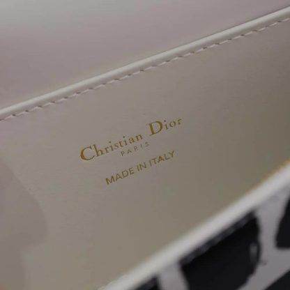Dior Women Miss Dior Flap Bag White and Black Miss Dior Graffiti Printed Calfskin - 图片 10