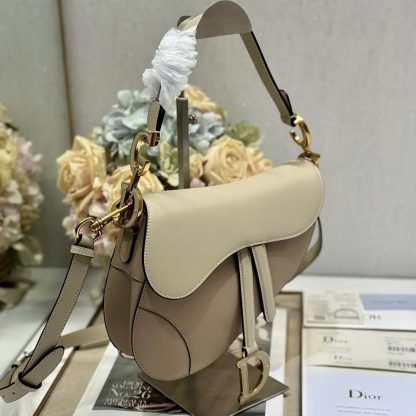 Dior Women Saddle Bag with Strap Two-Tone Biscuit and Trench Beige Supple Calfskin - 图片 3