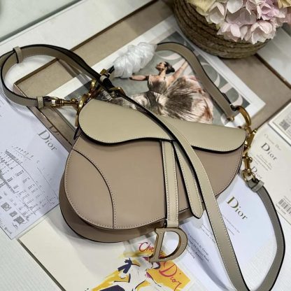 Dior Women Saddle Bag with Strap Two-Tone Biscuit and Trench Beige Supple Calfskin - 图片 5