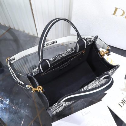 Dior Women Small Dior Book Tote Black and White Plan de Paris Embroidery with Black Calfskin - 图片 8