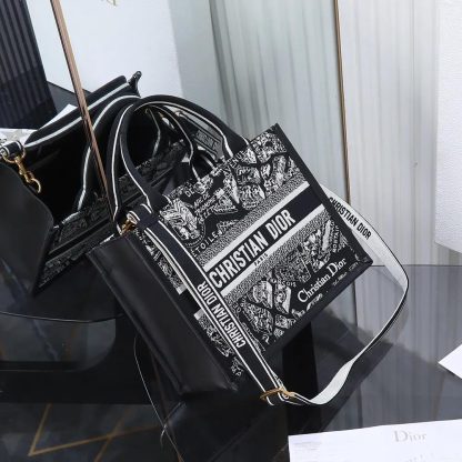 Dior Women Small Dior Book Tote Black and White Plan de Paris Embroidery with Black Calfskin - 图片 5