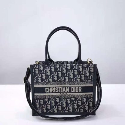 Dior Women Small Dior Book Tote Blue Dior Oblique Embroidery and Calfskin - 图片 2