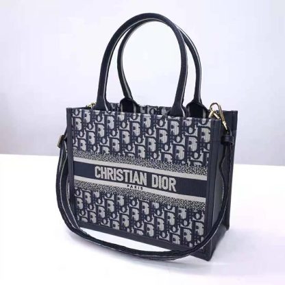 Dior Women Small Dior Book Tote Blue Dior Oblique Embroidery and Calfskin - 图片 3