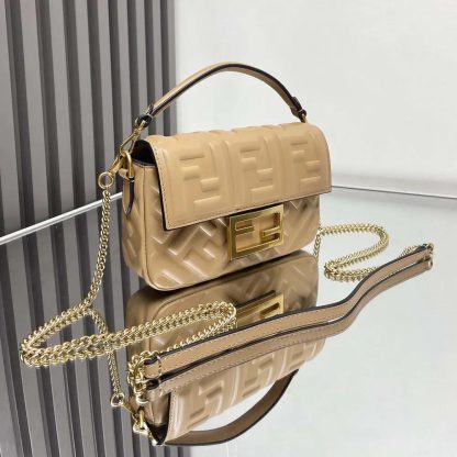 Fendi Women Baguette Mini Dove Gray Nappa Leather Bag with FF Motif - 图片 4