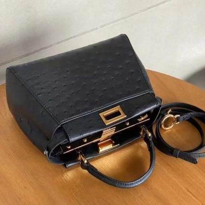 Fendi Women Peekaboo Iconic Mini Black Ostrich Leather Bag - 图片 4