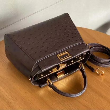 Fendi Women Peekaboo Iconic Mini Bordeaux Ostrich Leather Bag - 图片 5