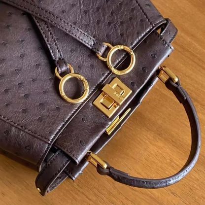 Fendi Women Peekaboo Iconic Mini Bordeaux Ostrich Leather Bag - 图片 7