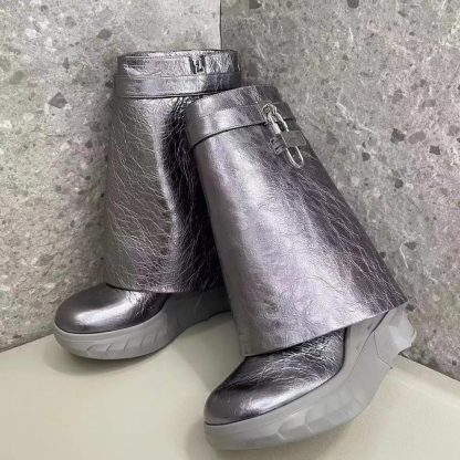 Givenchy Women Shark Lock Biker Ankle Boots in Laminated Leather - 图片 4