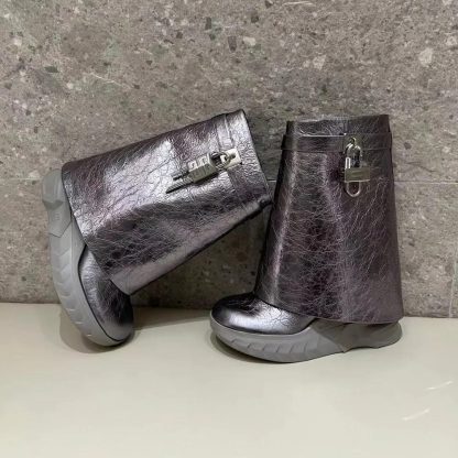 Givenchy Women Shark Lock Biker Ankle Boots in Laminated Leather - 图片 2