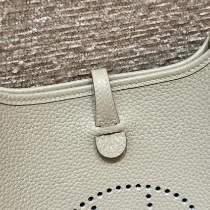 Hermes Women Evelyne 16 Amazone in Clemence Leather-BeigeSilver - 图片 7