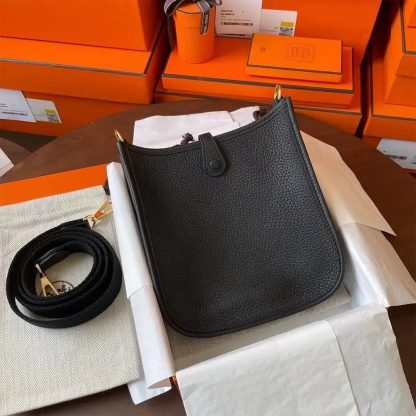 Hermes Women Evelyne 16 Amazone in Clemence Leather-BlackGold - 图片 4