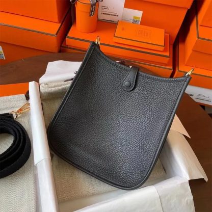 Hermes Women Evelyne 16 Amazone in Clemence Leather-BlackGold - 图片 6